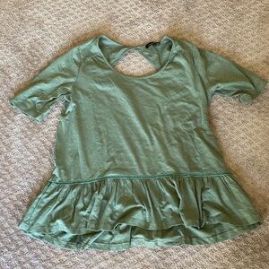 Short sleeve swing top key hole back in sage green